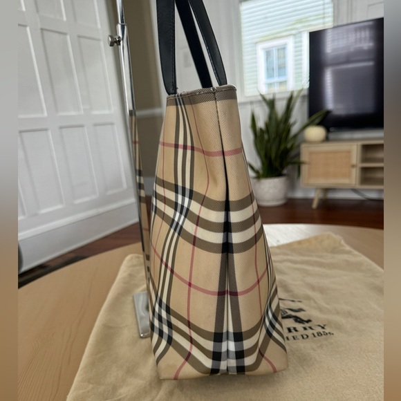 Burberry Haymarket Nova Check Coated Canvas and Leather Medium Tote Bag Shoulder - Picture 5 of 16